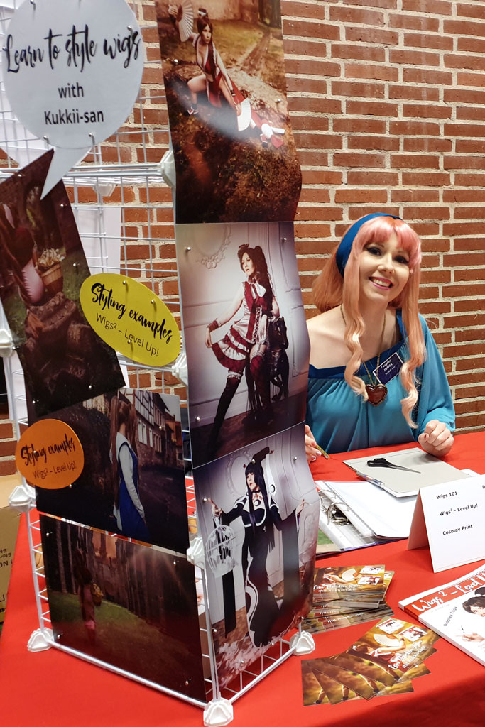 artists alley table