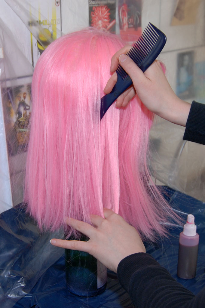 detangling wig with comb