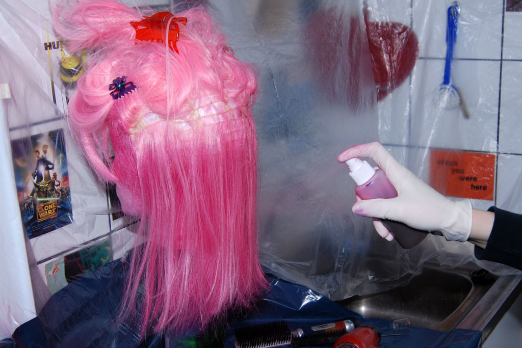 spray on wig dye