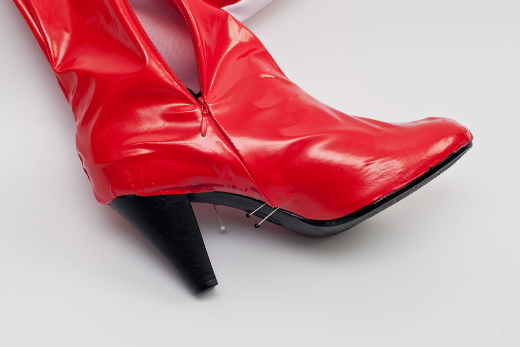 boot cover with pins