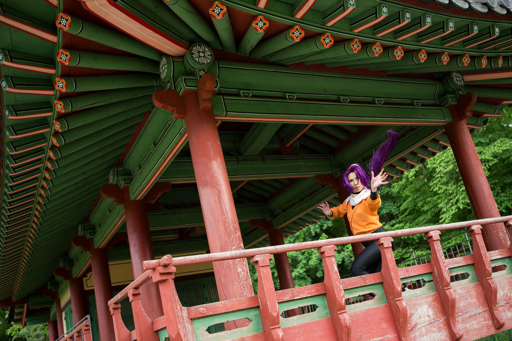 yoruichi cosplay in asian garden